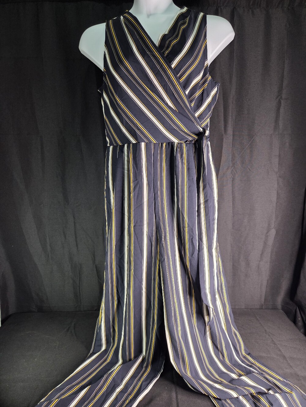 Emma & Michele Sleeveless Jumpsuit Size 12